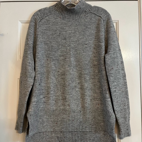 LOFT Sweaters - LOFT gray speck turtleneck tunic sweater M